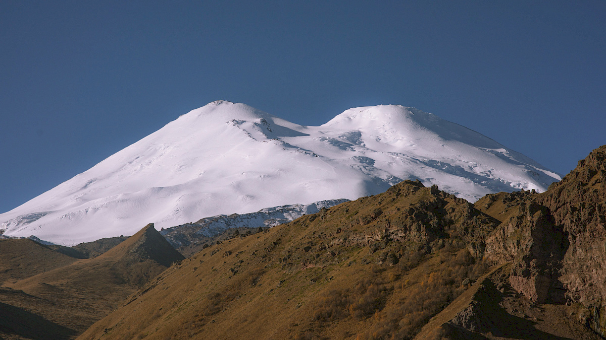 Гора Эльбрус вершина Кавказских гор &mdash; фото 1