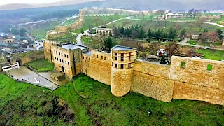 Дербент и экраноплан Лунь