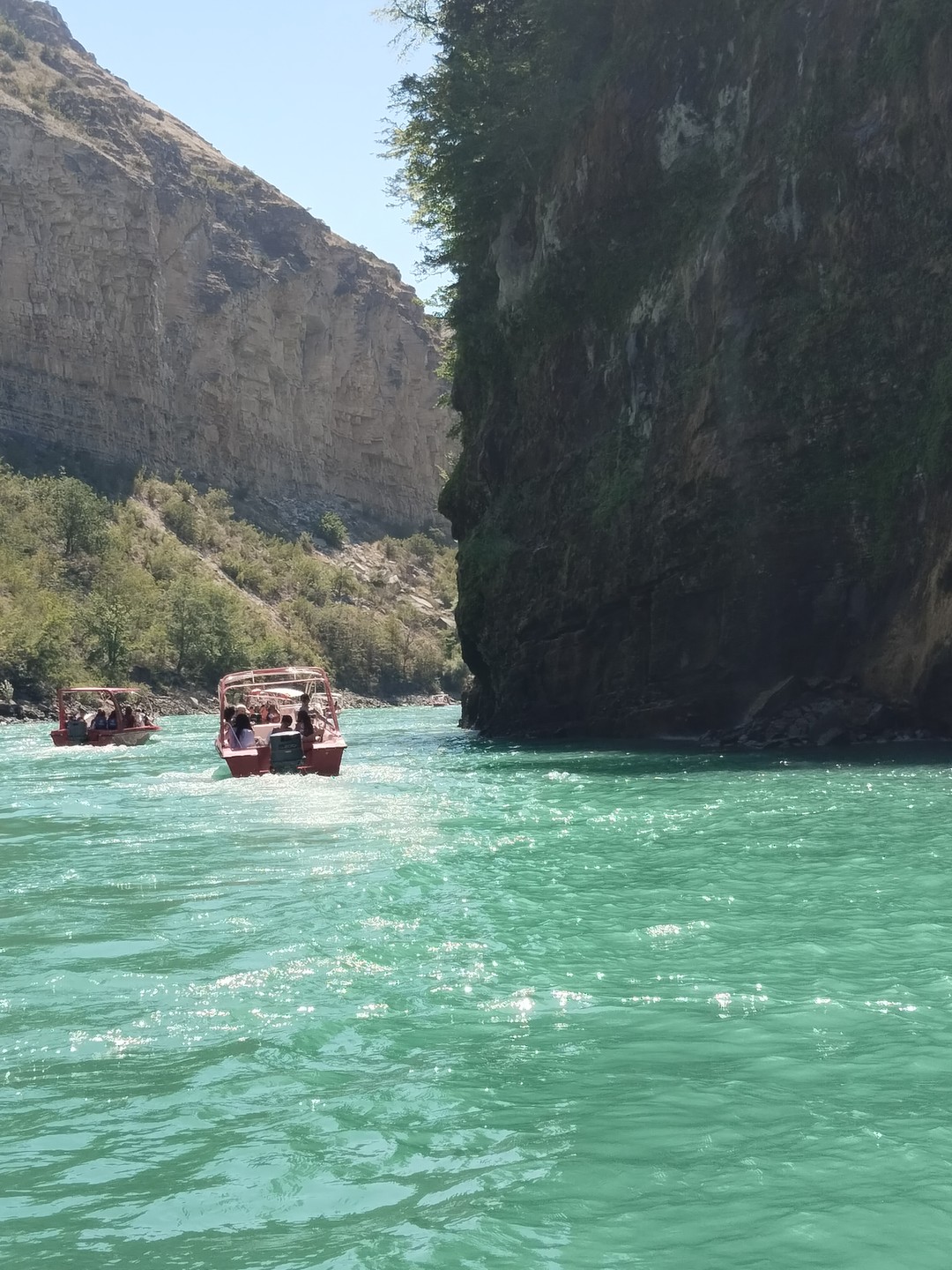 Дербент и экраноплан Лунь