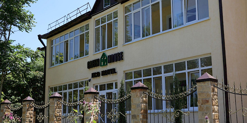 Eco Hotel "Green House"